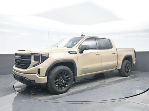 Used 2022 GMC Sierra 1500 Elevation image 2