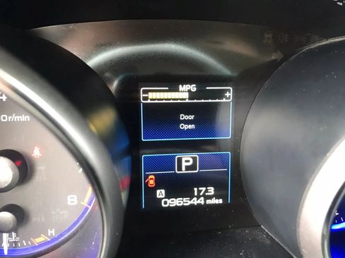 Used 2018 Subaru Outback 2.5i Limited AWD/4WD image 18