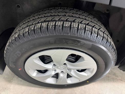 Used 2023 Toyota RAV4 LE FWD image 13
