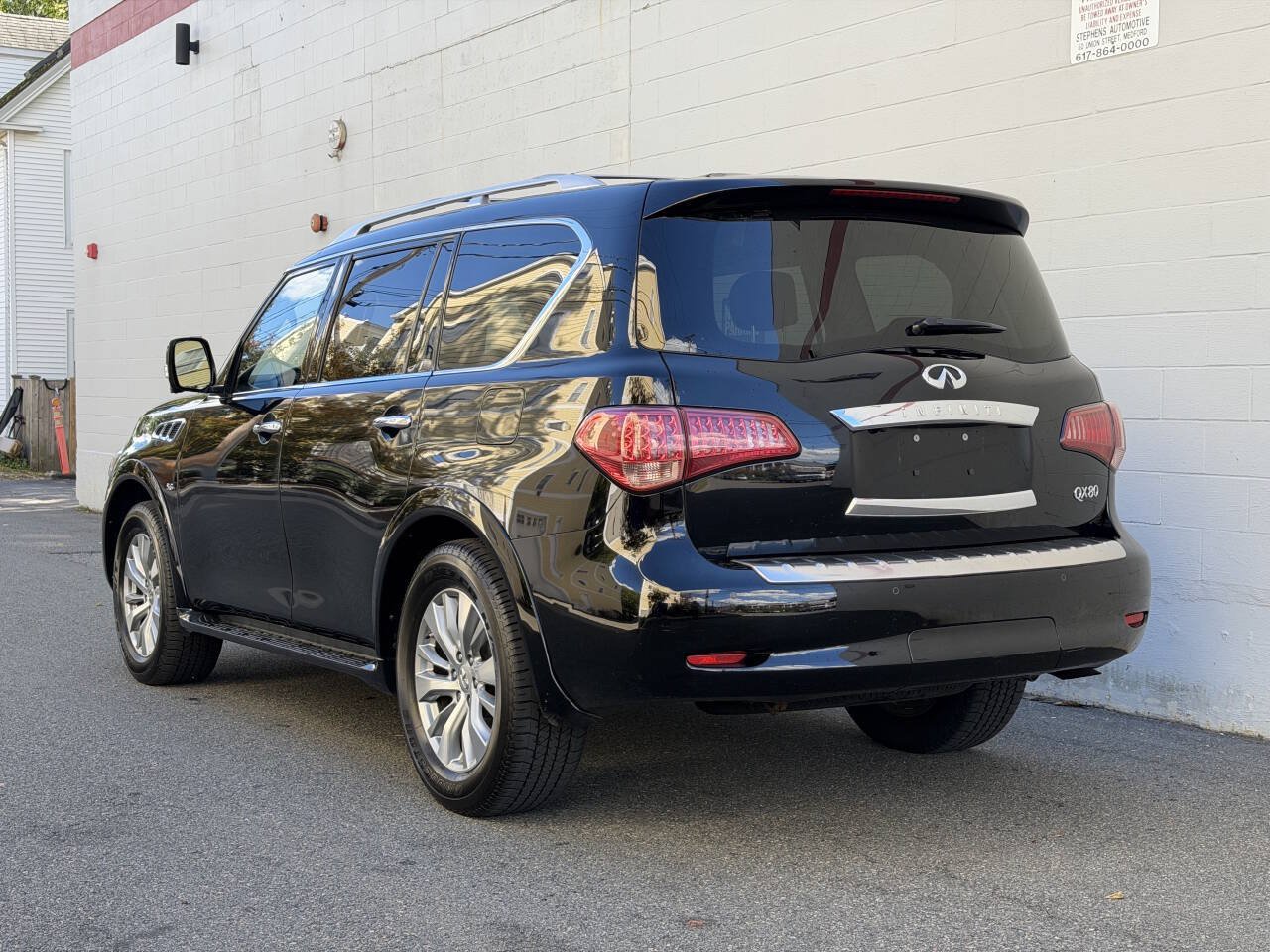 Used 2015 INFINITI QX80 4WD w/ Theater Package image 4