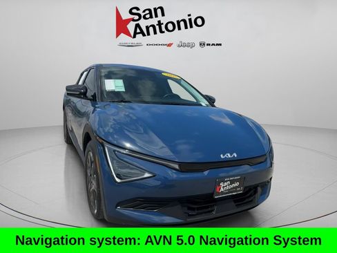 Used 2025 Kia EV6 Light RWD image 2