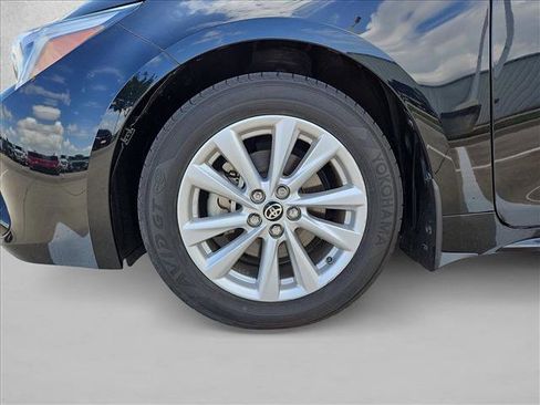 Used 2024 Toyota Corolla SE FWD image 23