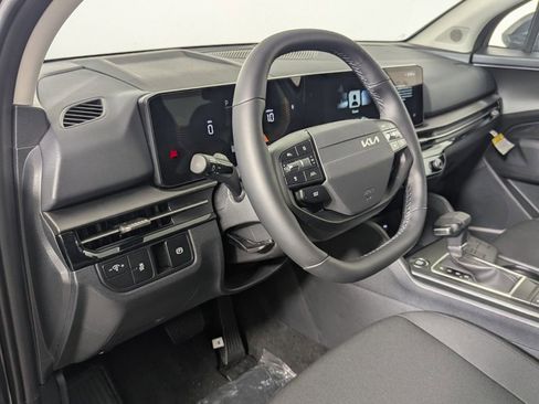 New 2026 Kia Sportage LX FWD image 11