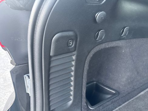 Used 2019 Jeep Grand Cherokee Altitude image 22