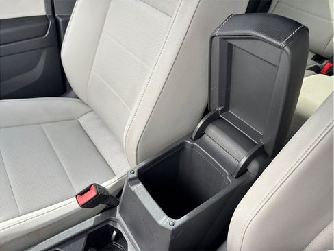 Used 2021 Volkswagen Tiguan SE R-Line FWD image 32
