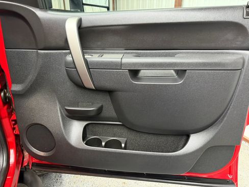 Used 2011 Chevrolet Silverado 2500 LT w/ Interior Plus Package image 15
