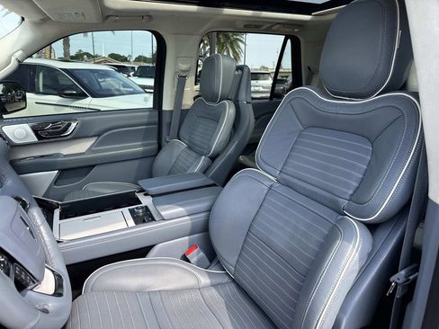 Used 2023 Lincoln Navigator Black Label AWD/4WD image 18