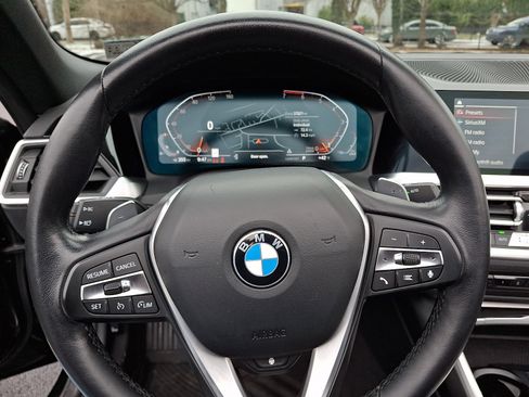 Used 2022 BMW 430i xDrive Convertible w/ Convenience Package image 18