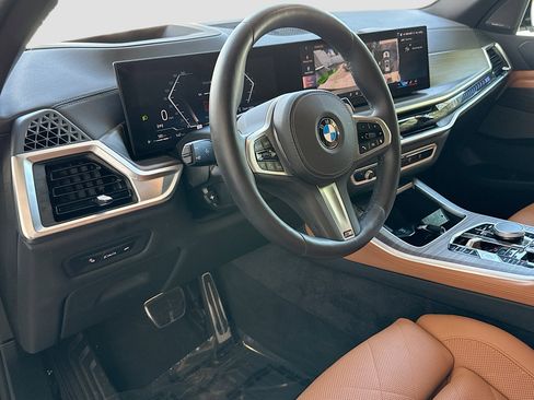 Used 2026 BMW X5 sDrive40i w/ M Sport Package image 9