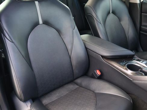 Used 2023 Toyota Camry XSE image 17