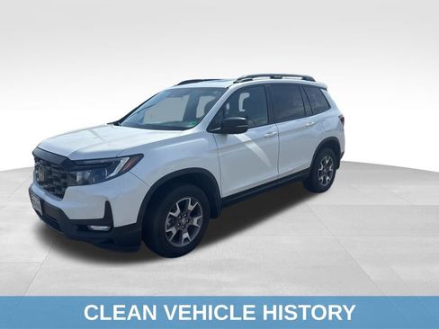 Used 2022 Honda Passport TrailSport image 3
