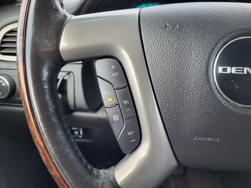 Used 2014 GMC Yukon Denali image 27