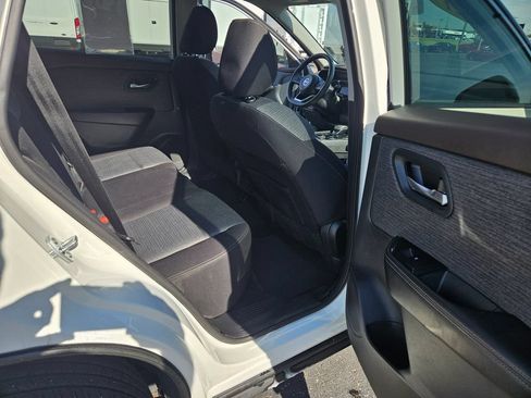 Used 2021 Nissan Rogue SV AWD/4WD image 28