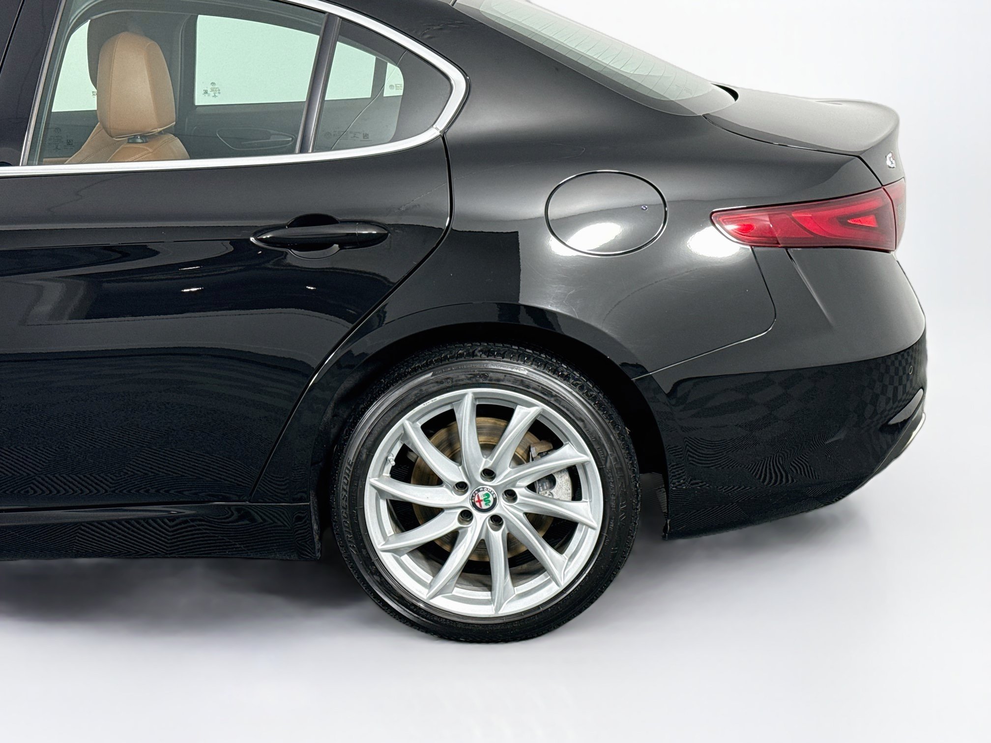 Used 2020 Alfa Romeo Giulia AWD w/ Cold Weather Package image 43