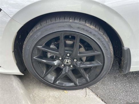 Used 2024 Honda Civic Sport image 6