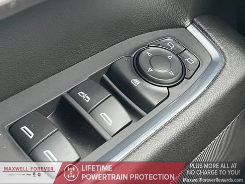 Used 2024 GMC Sierra 1500 SLE image 7