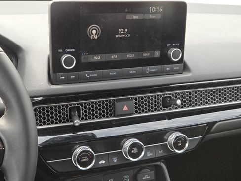Used 2025 Honda Civic Sport image 27