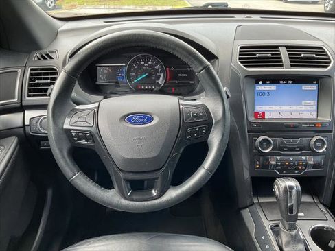 Used 2018 Ford Explorer XLT w/ Equipment Group 202A image 38
