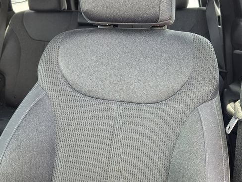 Used 2019 Hyundai Santa Fe SEL FWD image 10