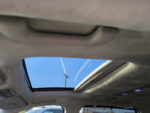 Used 2024 Kia Telluride SX Prestige w/ Towing Package image 6