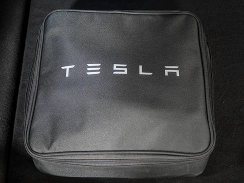 Used 2022 Tesla Model 3 Long Range image 10