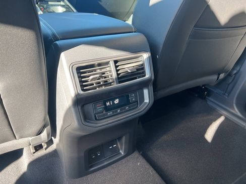 New 2026 Volkswagen Atlas SE image 18