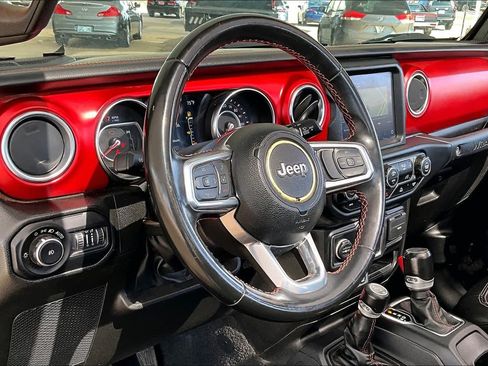 Used 2022 Jeep Wrangler Rubicon w/ LED Lighting Group AWD/4WD image 17