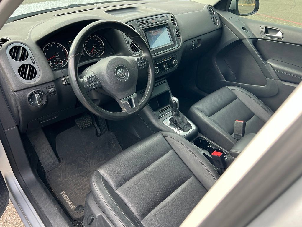Used 2012 Volkswagen Tiguan S AWD/4WD image 16