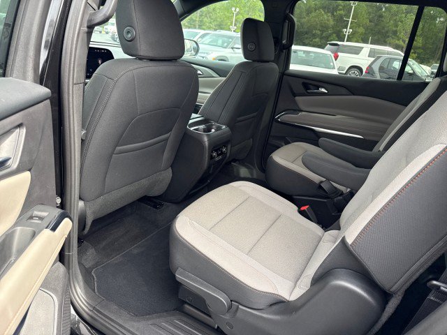 Used 2026 Chevrolet Traverse LT w/ Driver Confidence Package FWD image 18