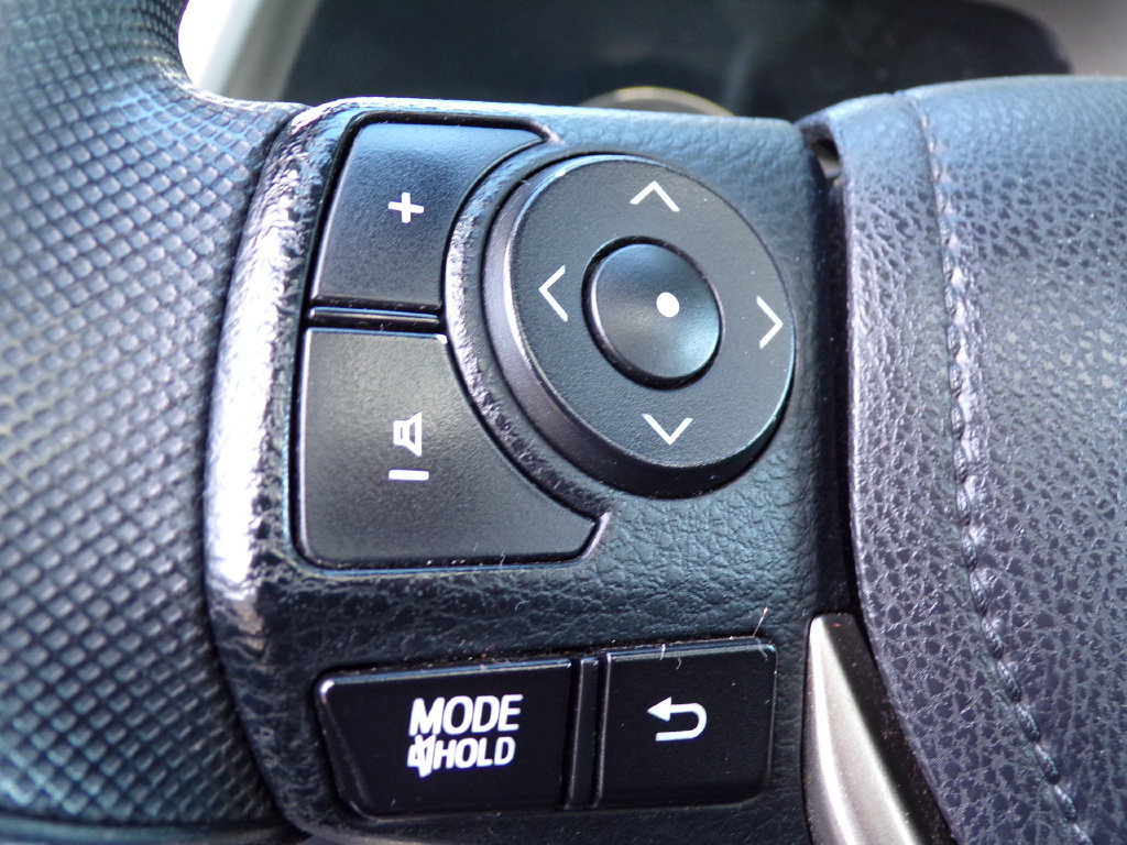 Used 2015 Toyota RAV4 XLE w/ Four Season Floor Mat Package AWD/4WD image 21