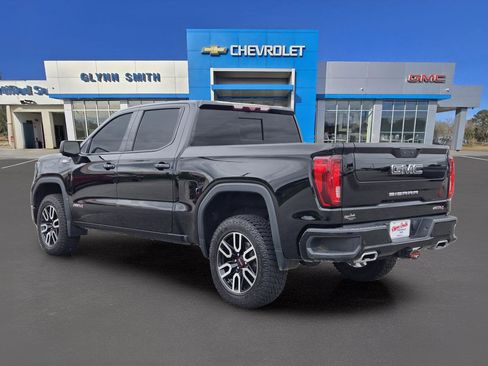Used 2023 GMC Sierra 1500 AT4 w/ Technology Package AWD/4WD image 11