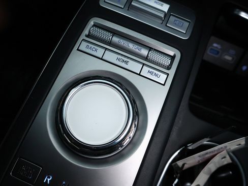 Used 2024 Genesis GV70 3.5T Sport w/ Sport Prestige Package AWD/4WD image 27