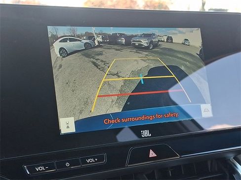 Certified 2024 Toyota Venza Limited image 18