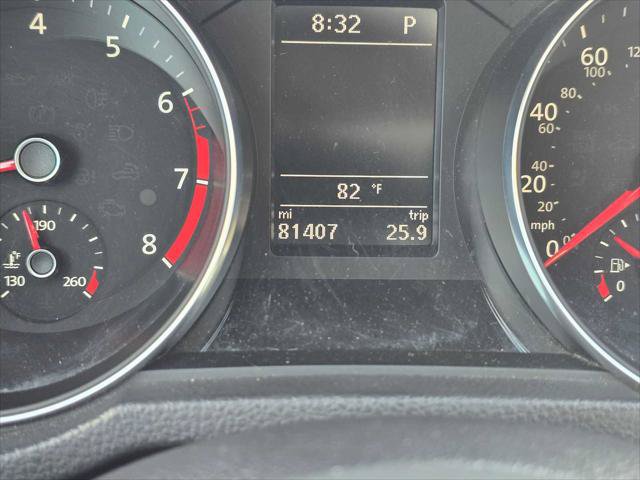 Used 2018 Volkswagen Passat 2.0T R-Line w/ R-Line Lighting Package FWD image 26