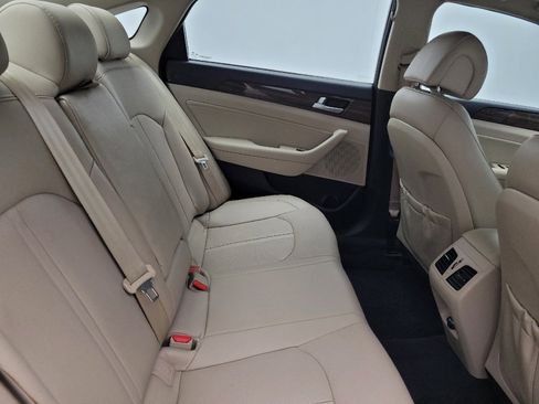 Used 2017 Hyundai Sonata Limited image 19