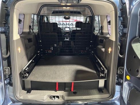 Used 2020 Ford Transit Connect XLT image 37