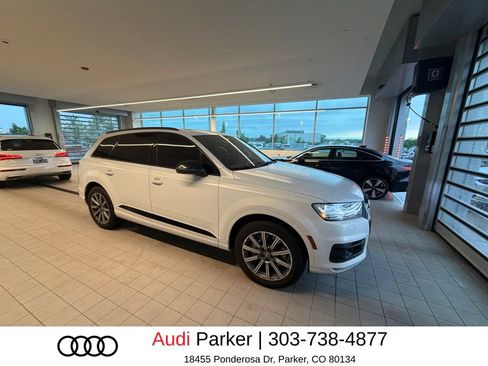 Used 2017 Audi Q7 3.0T Prestige AWD/4WD image 2