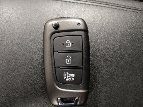 Used 2020 Hyundai Santa Fe SE AWD/4WD image 32
