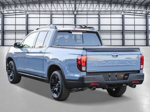 New 2026 Honda Ridgeline Black Edition image 2