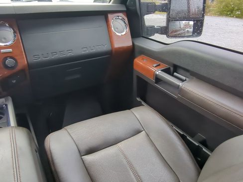 Used 2015 Ford F250 King Ranch w/ FX4 Off-Road Package image 15