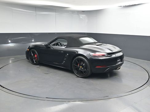Certified 2025 Porsche 718 Boxster S RWD image 3