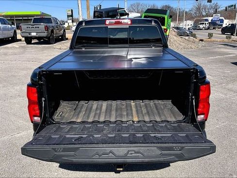 Used 2024 Chevrolet Colorado Z71 w/ Z71 Convenience Package 2 image 29