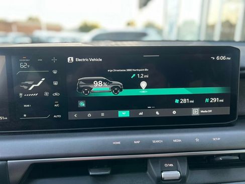 Used 2024 Kia EV9 Wind image 21