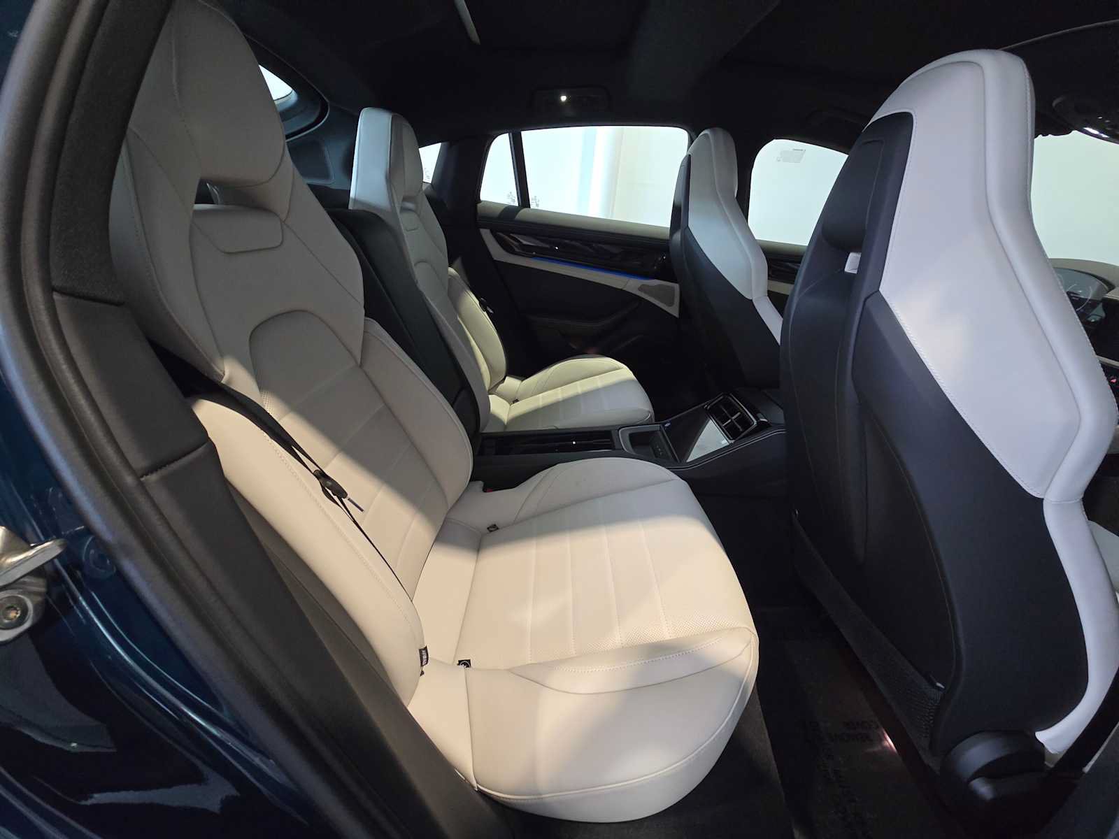 New 2026 Porsche Panamera 4 AWD/4WD image 13