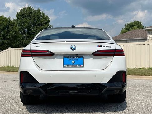 Used 2026 BMW 550e xDrive AWD/4WD image 6