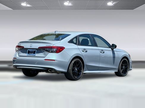 Used 2023 Honda Civic Sport image 8