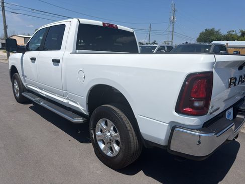 Used 2026 RAM 2500 Big Horn AWD/4WD image 7