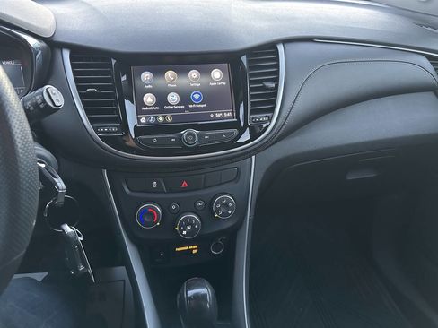 Used 2019 Chevrolet Trax LS image 27