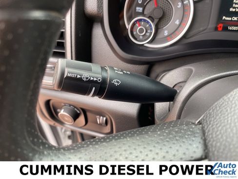 Used 2024 RAM 2500 Tradesman w/ Chrome Appearance Group image 30