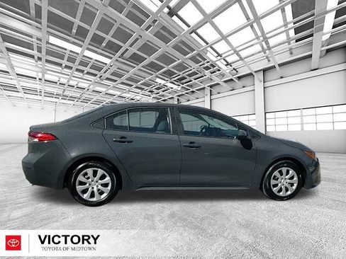 Certified 2025 Toyota Corolla LE image 2